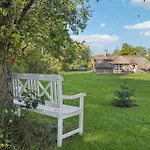 Hébergement de vacances Three-bedroom In *